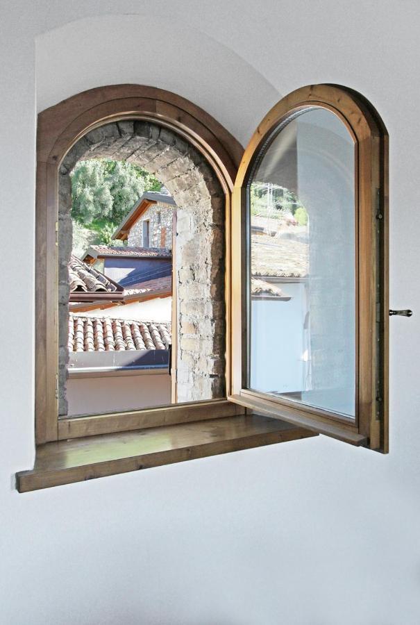 Casa Marsilva - Holiday Apartment With Roof Terrace, Near The Lake Toscolano Maderno Eksteriør bilde