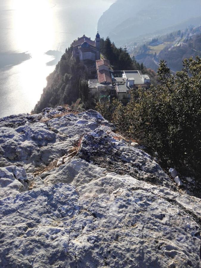 Casa Marsilva - Holiday Apartment With Roof Terrace, Near The Lake Toscolano Maderno Eksteriør bilde